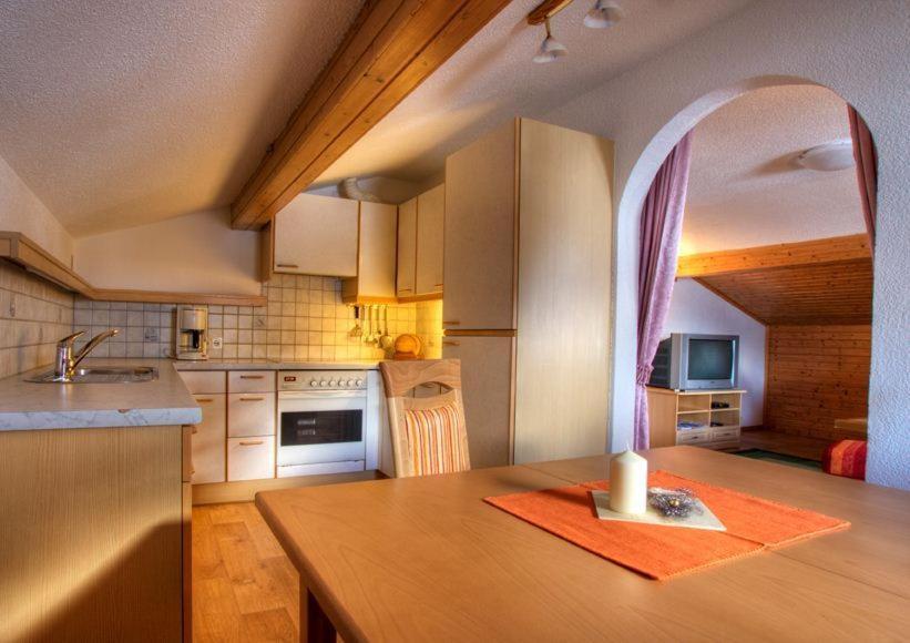Ferienhaus Bergkristall Pettneu am Arlberg Exteriör bild