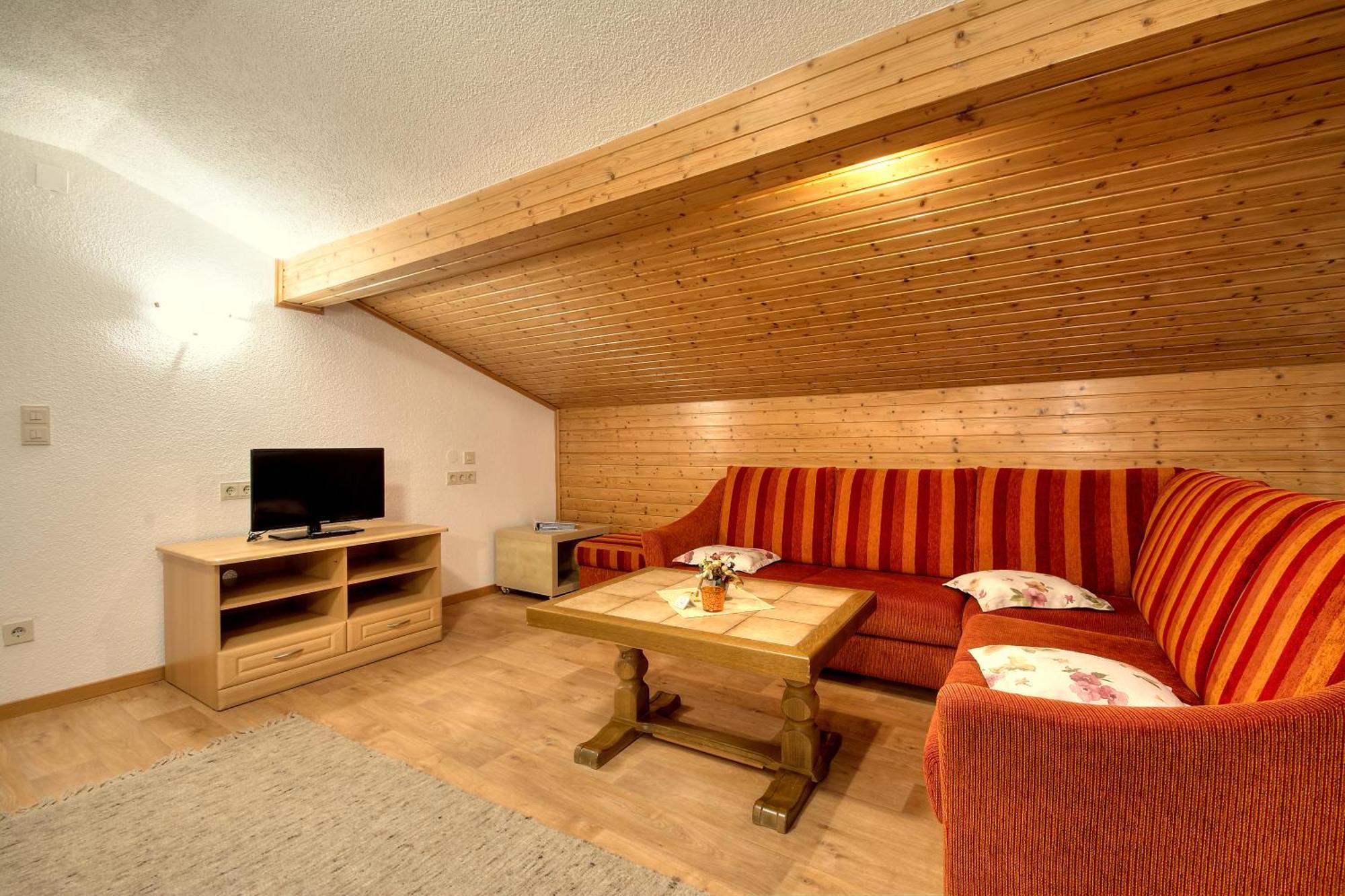 Ferienhaus Bergkristall Pettneu am Arlberg Rum bild