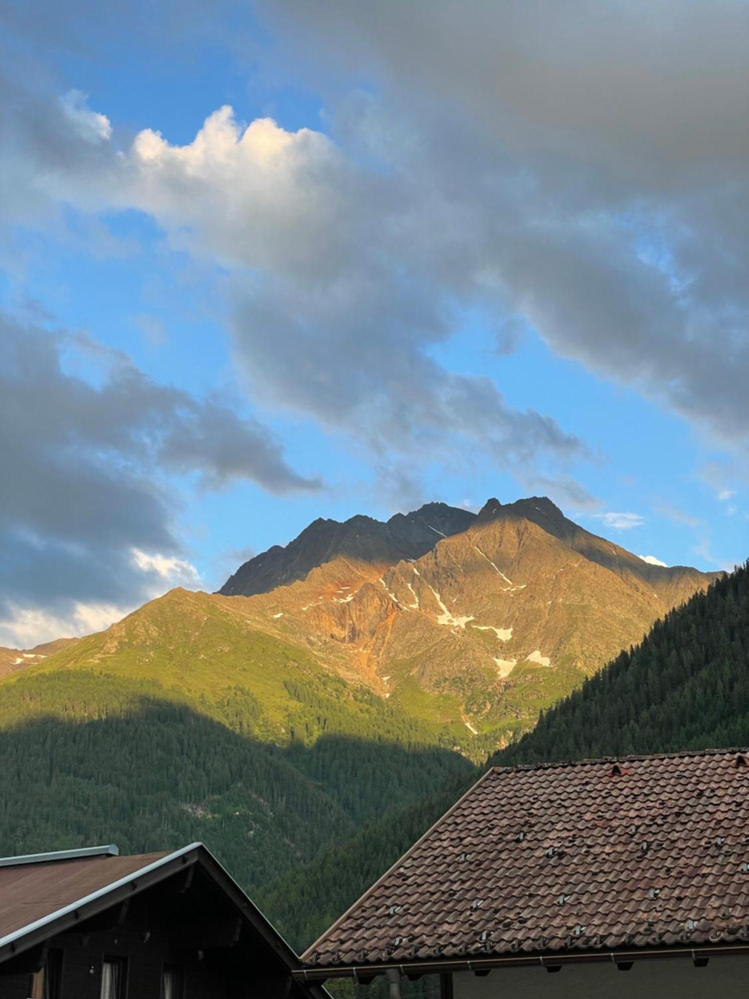 Ferienhaus Bergkristall Pettneu am Arlberg Exteriör bild